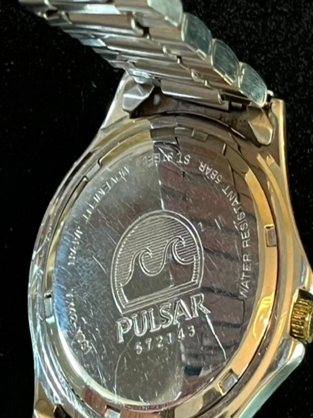PULSAR | Two-Tone Stainless Steel bracelet with Date Quality-NEW battery